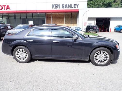 2013 Chrysler 300C Luxury Series