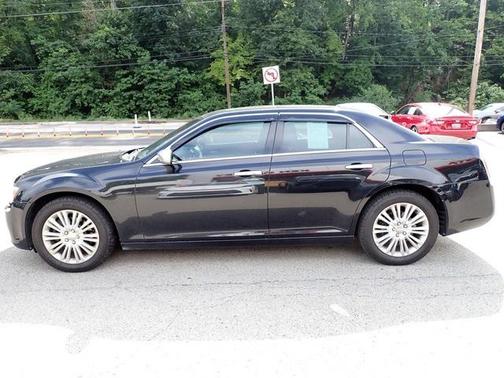 2013 Chrysler 300C Luxury Series