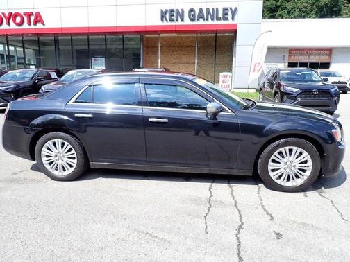 2013 Chrysler 300C Luxury Series