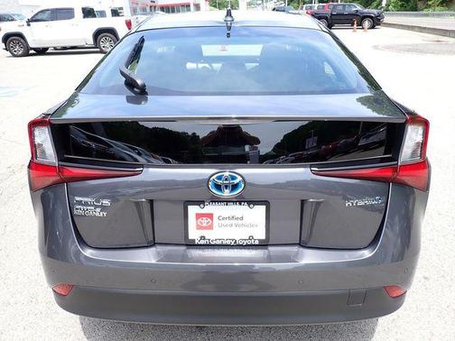 Magnetic Gray Metallic 2022 Toyota Prius LE