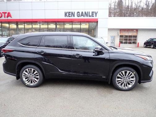 2026 Toyota Highlander Hybrid Platinum
