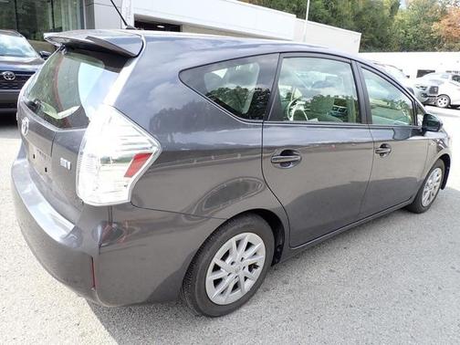 2013 Toyota Prius v Two
