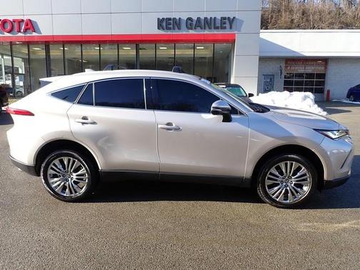 2023 Toyota Venza XLE