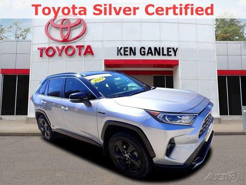 2019 Toyota RAV4 Hybrid SE