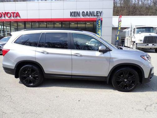 Lunar Silver Metallic 2022 Honda Pilot AWD Special Edition