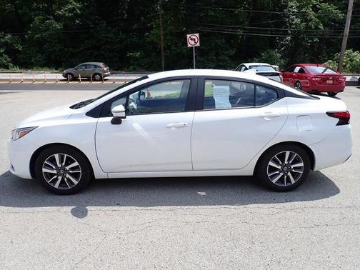 2020 Nissan Versa 1.6 SV