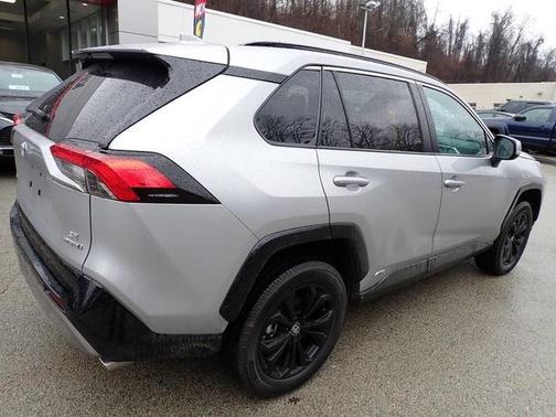 2024 Toyota RAV4 Hybrid SE