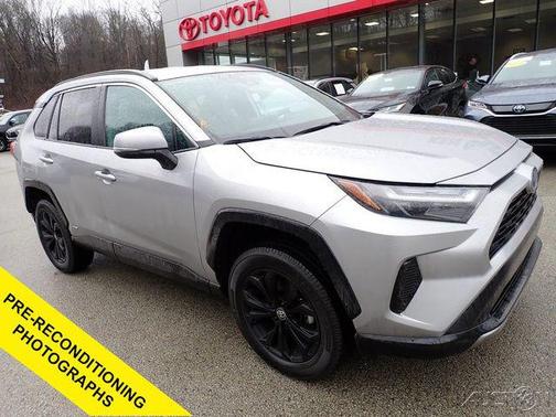 2024 Toyota RAV4 Hybrid SE