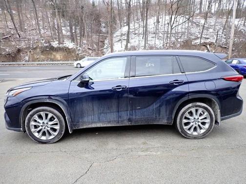 2022 Toyota Highlander Limited
