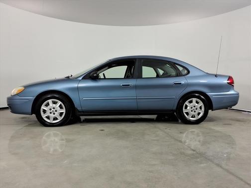 2006 Ford Taurus SE