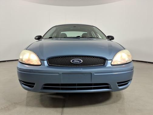 2006 Ford Taurus SE