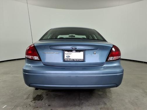 2006 Ford Taurus SE