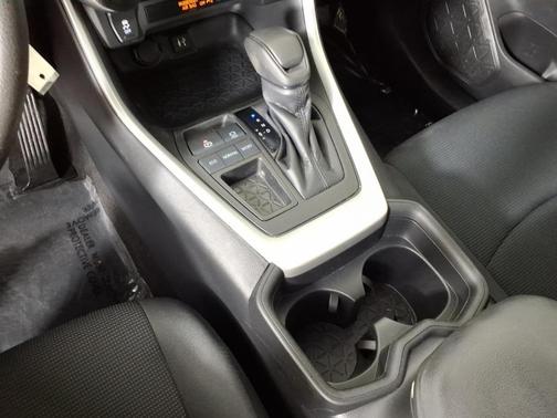 Magnetic Gray Metallic 2019 Toyota RAV4 LE