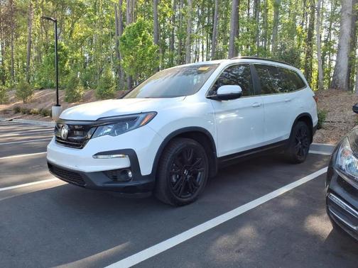 Platinum White Pearl 2022 Honda Pilot Special Edition