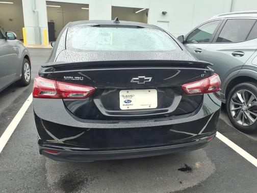 Mosaic Black Metallic 2022 Chevrolet Malibu LT