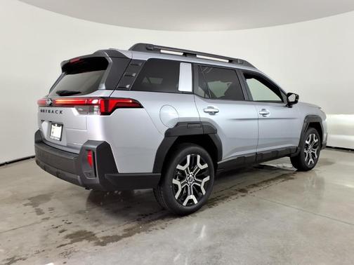 Ice Silver Metallic 2026 Subaru Outback Touring XT