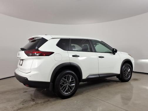 Glacier White 2024 Nissan Rogue S