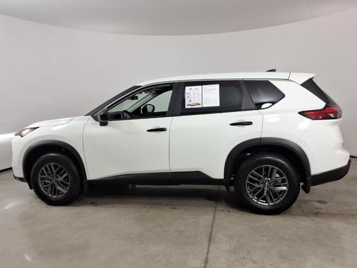 Glacier White 2024 Nissan Rogue S
