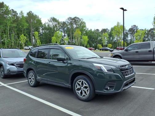Cascade Green Silica 2024 Subaru Forester Premium