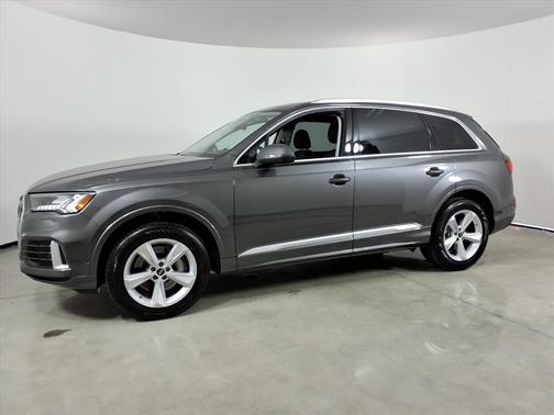 2024 Audi Q7 45 Premium Plus