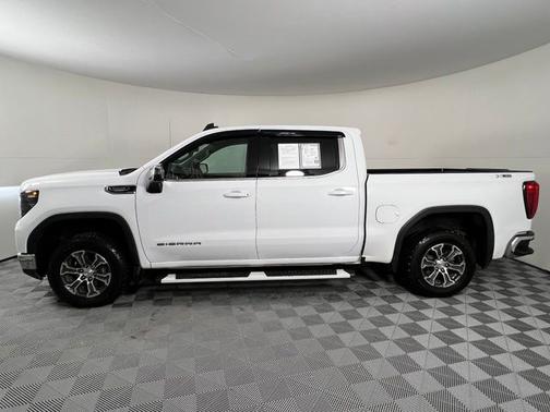 Summit White 2024 GMC Sierra 1500 SLE
