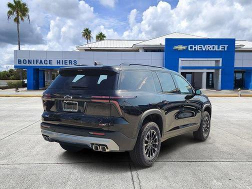 Mosaic Black Metallic 2026 Chevrolet Traverse AWD Z71