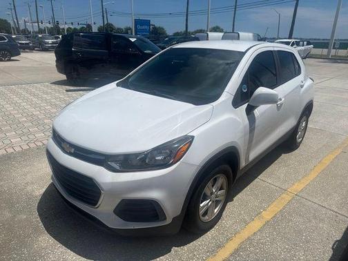 Summit White 2021 Chevrolet Trax LS