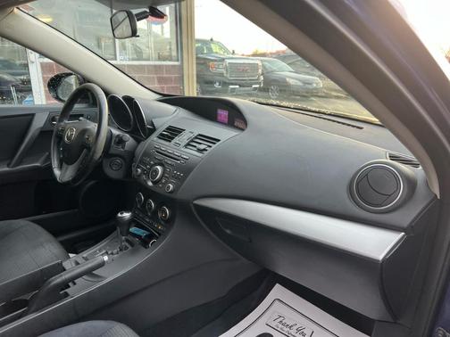2013 Mazda Mazda3 i Touring