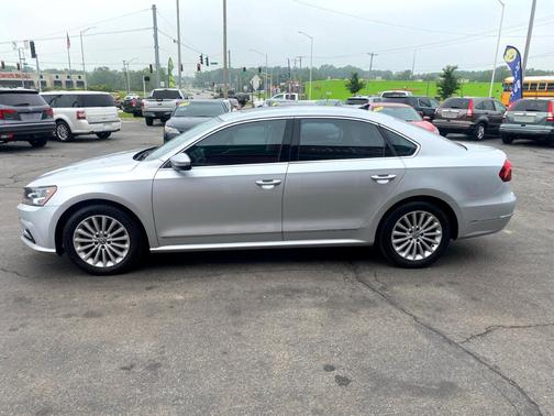 2017 Volkswagen Passat 1.8T SE