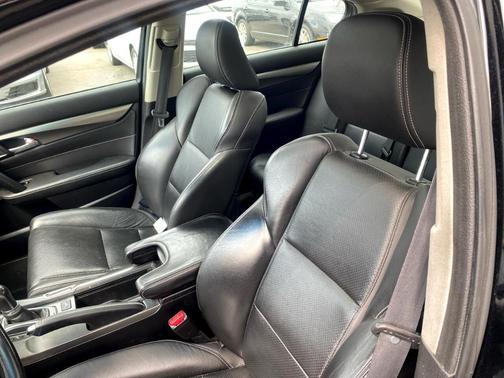 2012 Acura TL Technology