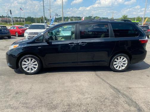 Black 2017 Toyota Sienna XLE