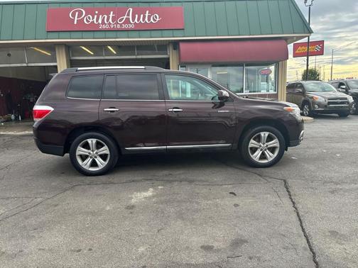 Burgundy 2013 Toyota Highlander Limited