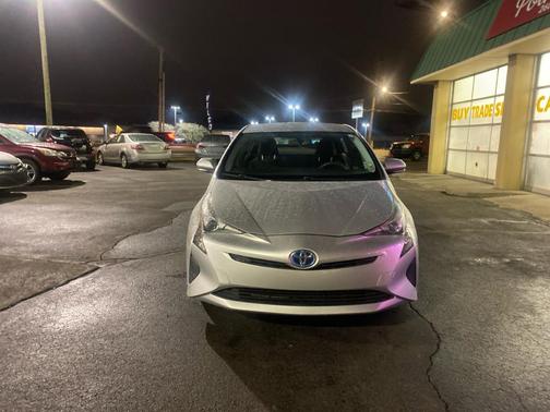 2016 Toyota Prius Two