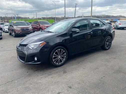 Black 2015 Toyota Corolla S Premium