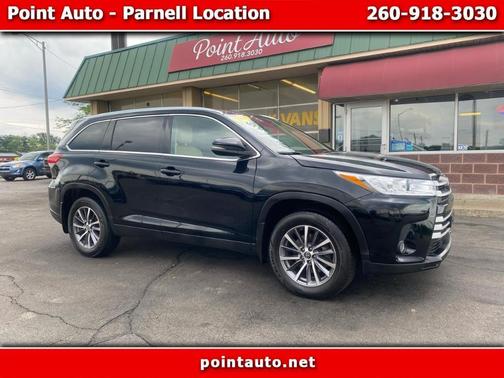 Black 2019 Toyota Highlander XLE