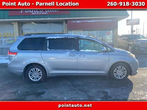 2012 Toyota Sienna XLE