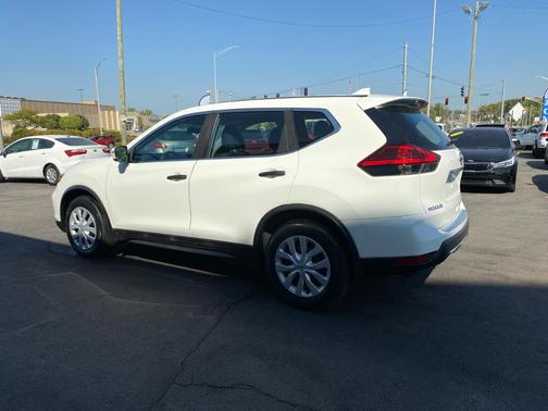 2017 Nissan Rogue S