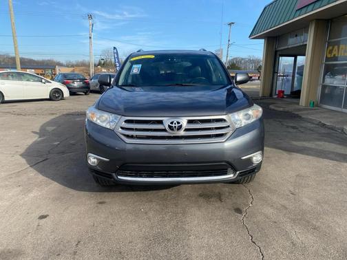2012 Toyota Highlander SE