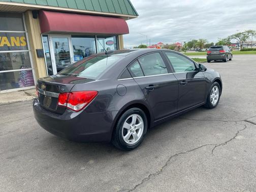 Gray 2016 Chevrolet Cruze Limited 1LT