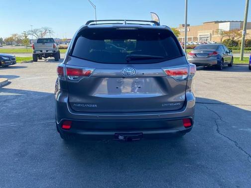 Gray 2015 Toyota Highlander Limited
