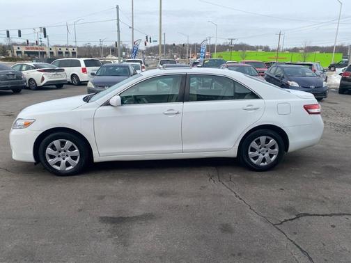 2010 Toyota Camry LE