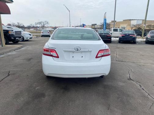 2010 Toyota Camry LE