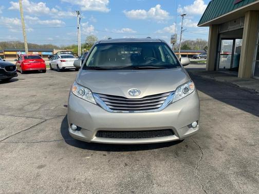 Tan 2017 Toyota Sienna Limited Premium