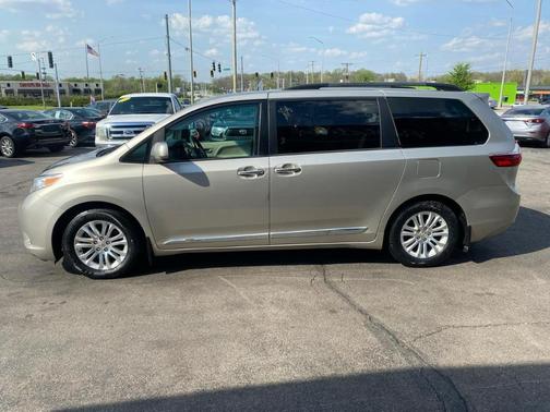 Tan 2017 Toyota Sienna Limited Premium