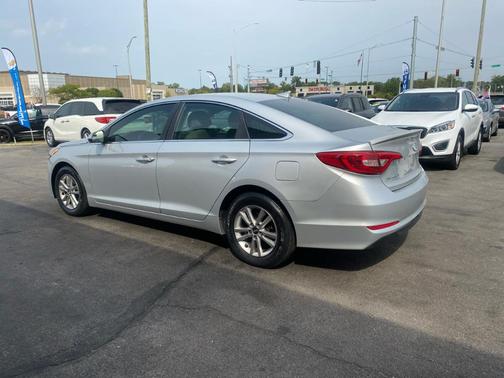 2015 Hyundai SONATA SE
