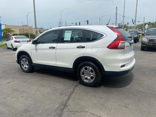 White 2015 Honda CR-V LX