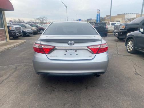 2015 Toyota Camry SE