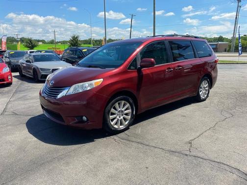 Red 2015 Toyota Sienna XLE Premium