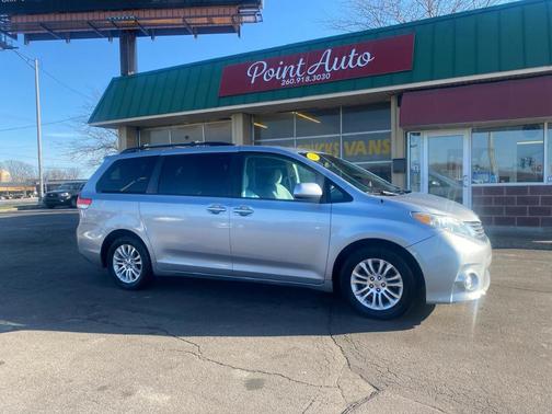 2013 Toyota Sienna XLE
