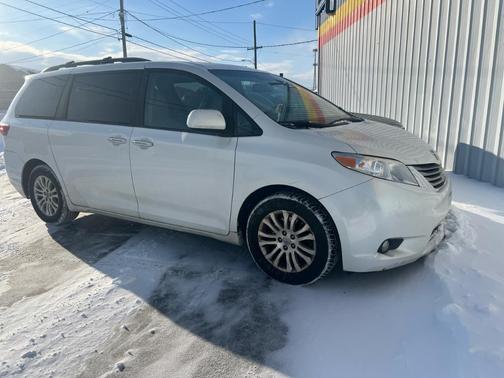 2017 Toyota Sienna Limited Premium